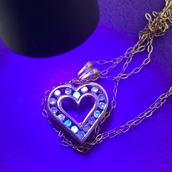 💛 Vintage 10K Gold Diamond Heart “I Love You” Pendant Necklace - Picture 5 of 7